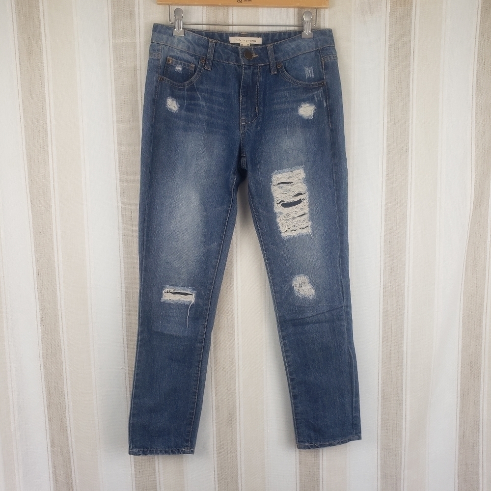 Life in Progress Distressed Jeans Size 24‎